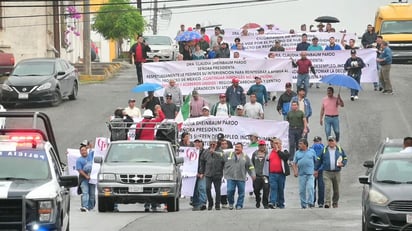 Obreros de AHMSA marchan y protestan por justicia laboral