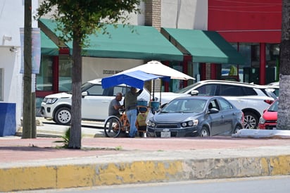 ola de calor: Ciudadanos enfrentan altas temperaturas entre trabajo, rutina diaria y calles ardientes