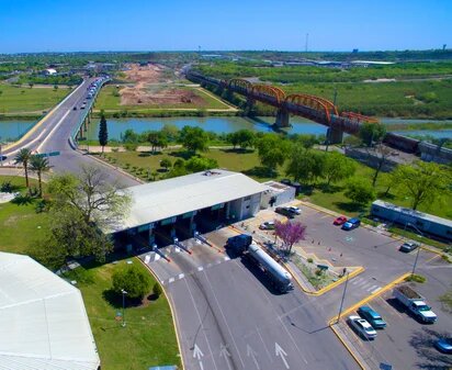 RUTA FISCAL La reciente reorganización de operaciones en el cruce internacional de Eagle Pass, impulsada por la Oficina de Aduanas y Protección Fronteriza (CBP), avanza