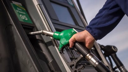 Combustibles en Piedras Negras registran cambios mixtos: baja Magna y diésel, sube Premium