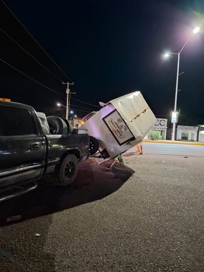 Accidente : Los hechos ocurrieron sobre el cruce del bulevar Leonides Guadarrama y la calle General Gómez, donde una camioneta GMC.