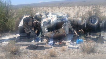 volcadura : El accidente dejó un lesionado y daños totales en la unidad pesada.