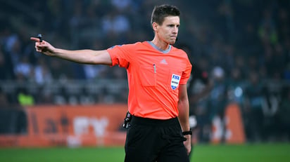 Daniel Siebert dirigirá la final PSG vs Arsenal