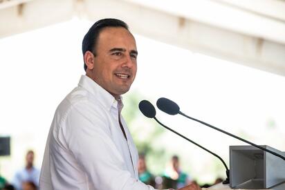 MANOLO JIMÉNEZ El gobernador de Coahuila, Manolo Jiménez, viajó a Texas para revisar aspectos técnicos del proyecto Gas Coahuila, enfocado en inversión, empleo