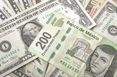 Peso mexicano avanza frente al dólar pese a nervios globales