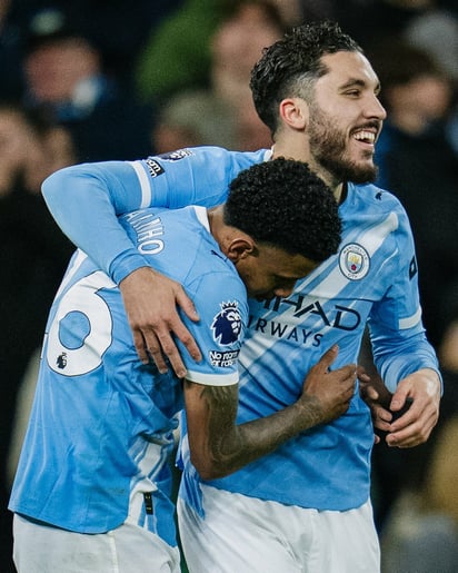 Manchester City se acerca a dos puntos del Arsenal con dos fechas por jugarse