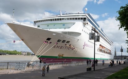 Francia permite desembarque parcial en crucero con brote de norovirus