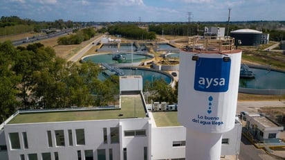 Argentina inicia privatización de la empresa estatal de agua Aysa