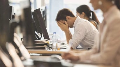 Izzi y Sky eliminan varios empleos y apuestan por IA para atención a clientes