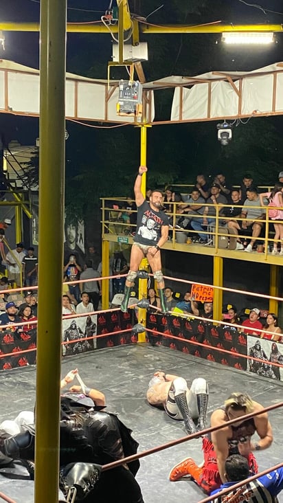 Alberto del Río enciende la Real Arena en Monclova