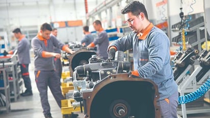 Empleo manufacturero en México suma dos meses de caída