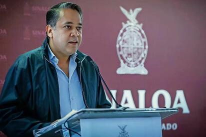  SINALOA El exsecretario de Administración y Finanzas de Sinaloa, Enrique Díaz Vega, se entregó a autoridades estadounidenses en Nueva York, según informó Carlos Loret