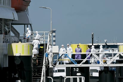 Crucero MV Hondius llega a Rotterdam y entra en cuarentena por hantavirus