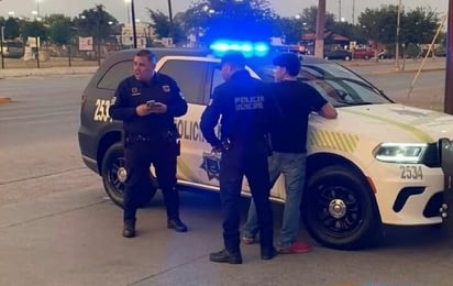 Joven es arrestado tras pelea en la Macroplaza
