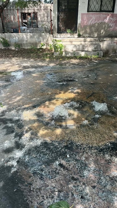 Aguas negras : Los vecinos aseguran que la pestilencia es tan fuerte que incluso se impregna en la ropa y en el interior de las viviendas.