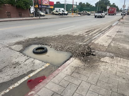 Megabache en Carranza exhibe abandono vial en la principal arteria de PN