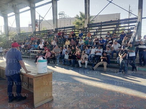 Los trabajadores formaron una comisión de 15 personas para monitorear el proceso de quiebra y representar sus intereses.  Alrededor de 150 obreros de Altos