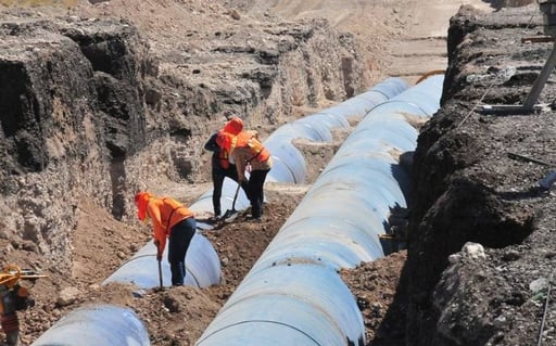 El problema es que la Conagua procedió a hacer la ejecución de esos trabajos de mantenimiento sin avisar a la ciudadanía.   El líquido proveniente del Sistema