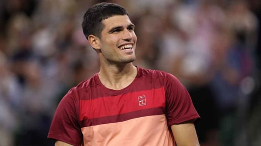    El español Carlos Alcaraz vence a Grigor Dimitov en la Master 1000 de Indian Wells    La ventosa noche californiana fue testigo de una nueva y lujosa