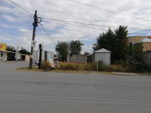 Realizan operativos para limpiar lotes baldíos, identificar a los responsables y exigir a los dueños que los mantengan limpios y bardeados y comercios