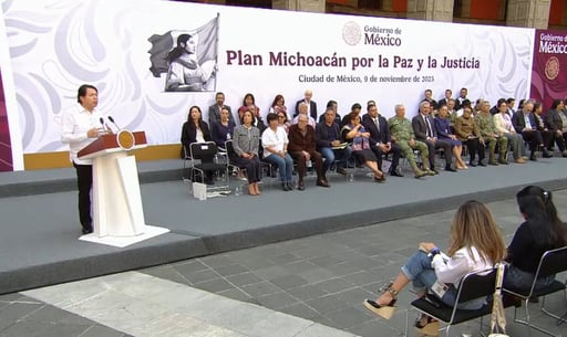 El Plan Michoacán impulsa la educación con nuevas becas, más espacios educativos y una inversión histórica para los jóvenes.  En el marco del Plan Michoacán