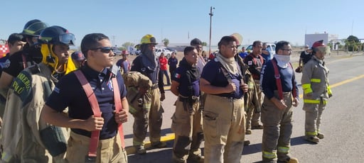 El personal de Protección Civil de Sabinas finalizó un curso presencial de capacitación en combate de incendios en aeropuertos, con simulacros y operación