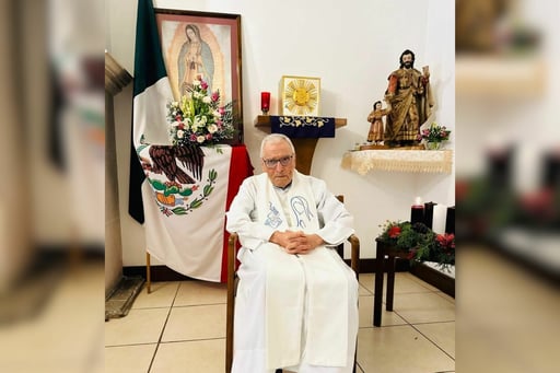 Celebran aniversario sacerdotal de Gilberto Almaraz, referente de fe y cariño en Monclova.  El sacerdote Gilberto Almaraz celebró su sexagésimo segundo