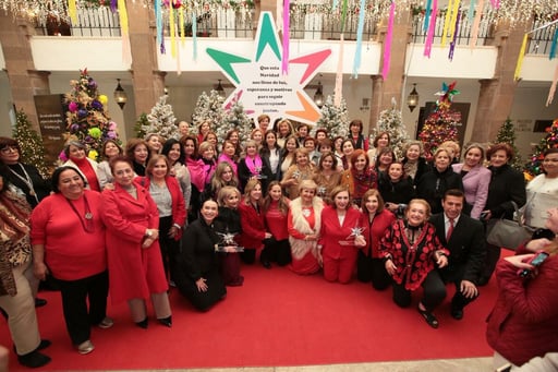 Palacio de gobierno abrió la exposición Navidad Mexicana, invitando a familias a celebrar tradiciones con unidad.  La presidenta honoraria de Inspira Coahuila,