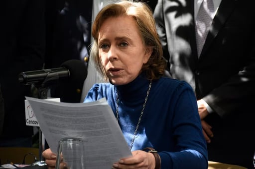 La FGR imputó a María Amparo Casar por presunto uso ilícito de atribuciones en una pensión vitalicia de Pemex; está citada a comparecer en el Reclusorio