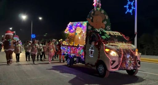 La tarde de este día se llevó a cabo el Desfile Navideño 2025 en el municipio de Nava, Coahuila, un evento que reunió a cientos de familias a lo largo