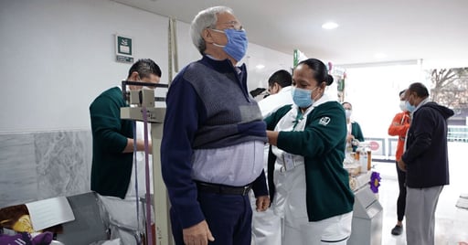 Investigaciones recientes han puesto en evidencia una situación preocupante en la salud de los adultos mayores en México: el 43.6 % presenta sobrepeso,
