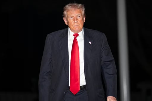 El gobierno de Trump planea convertir almacenes industriales en centros de detención para hasta 80,000 migrantes, según un borrador de ICE.  El gobierno