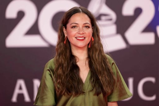 Natalia Lafourcade anunció en Instagram el nacimiento de su primer hijo a los 41 años, compartiendo imágenes y un mensaje de gratitud que conmovió a miles.