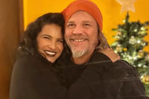 Litzy compartió su felicidad al celebrar la Navidad en su nueva casa junto al chef Poncho Cadena, rodeados de familiares y amigos cercanos.  La cantante