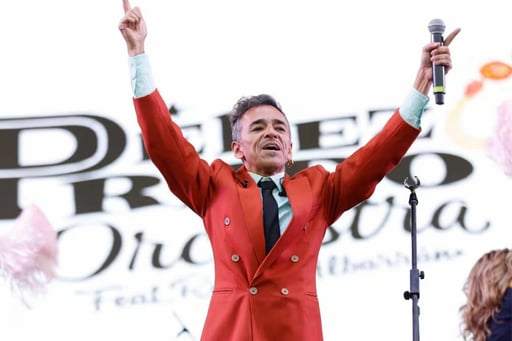 Durante un concierto gratuito en el Zócalo, Rubén Albarrán lanzó un mensaje político al calificar a Donald Trump como terrorista ante cientos de asistentes.