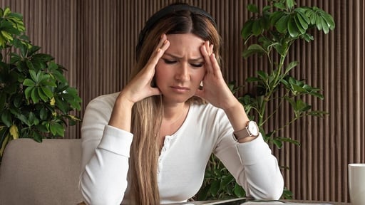 Más de un tercio de los estadounidenses tiene previsto dar prioridad a su salud mental dentro de sus propósitos de Año Nuevo, según una encuesta reciente.