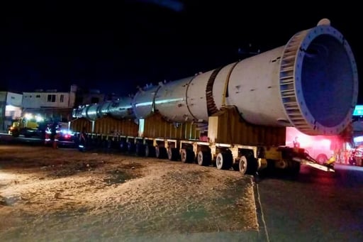 Concluyó el traslado nocturno de piezas de gran tamaño a la refinería Antonio Dovalí Jaime en Salina Cruz, Oaxaca; ya se liberaron las vialidades.  El Gobierno