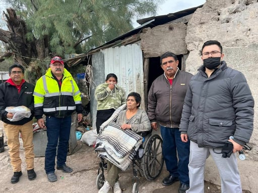 Con el objetivo de reducir riesgos a la salud derivados de las bajas temperaturas, autoridades municipales de Villa Unión pusieron en marcha el Operativo