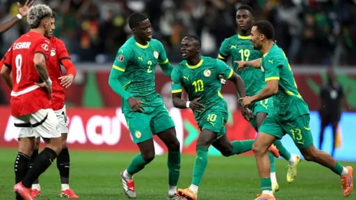    Un cerrado duelo entre Senegal y Egipto fue resuelto por la jerarquía de Sadio Mané, quien con un gol sentenció el pase a la final.  Sadio Mané,