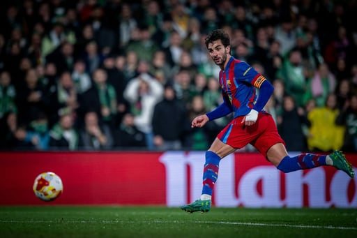    Un gol de Ferran Torres y otro en el descuento de Lamine Yamal le dieron al Barcelona el pase a cuartos de final tras un partido de gran tensión.