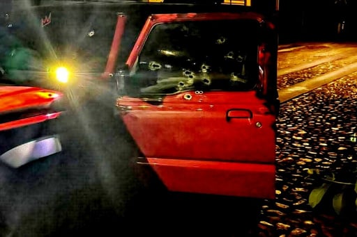 Una familia fue asesinada en Colima tras una agresión armada; una pareja y bebé de tres meses murieron al ser atacados dentro de su vehículo.  Un ataque armado