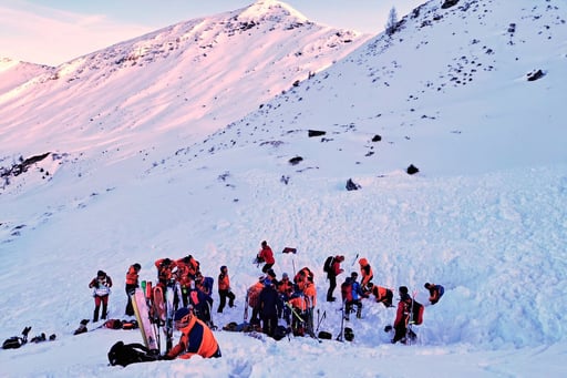 Tres avalanchas registradas en distintas regiones de Austria causaron la muerte de ocho esquiadores en un solo día, informaron autoridades y servicios