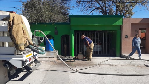 Un incendio en un tanque de gas LP movilizó a cuerpos de emergencia en la colonia 5 de Abril  Un tanque de gas LP de 10 kilogramos se incendió la tarde de este