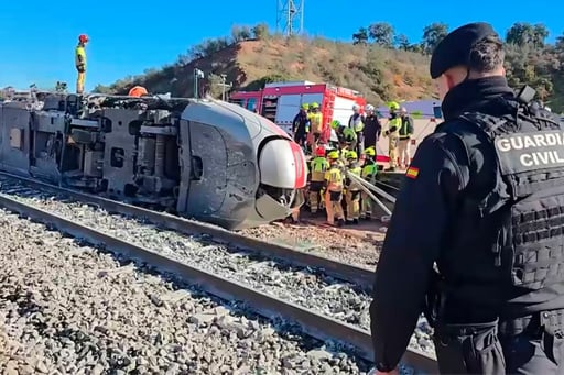 El Gobierno promete esclarecer el choque de trenes en Adamuz, que dejó decenas de muertos y heridos, mientras se decretan tres días de luto oficial.