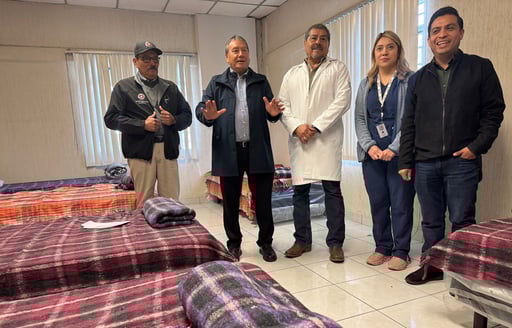 El gobierno municipal de San Juan de Sabinas activó refugios y acciones preventivas ante el ingreso de un frente frío, priorizando a población vulnerable