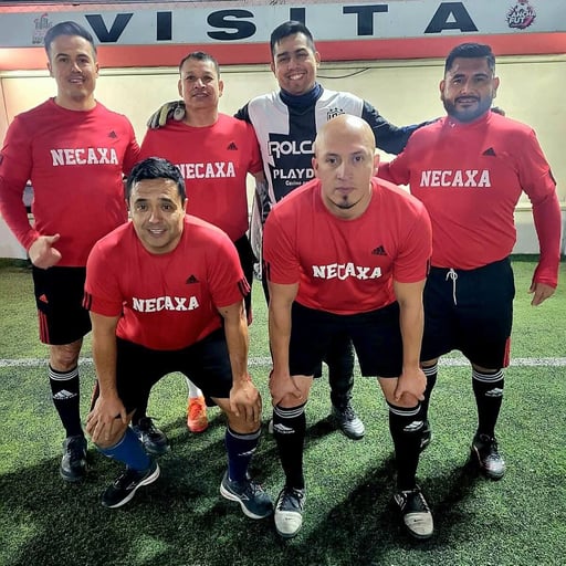    Necaxa Estancias logró una victoria contundente en La Pasión, venciendo 6-3 a Dental Fav pese a jugar con desventaja numérica.  Con una exhibición