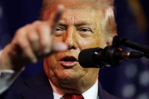 Donald Trump firmó una orden ejecutiva que permite imponer aranceles a países que suministren petróleo a Cuba, al considerar la situación una amenaza