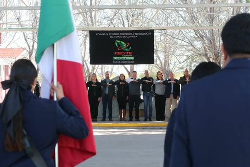 'Óscar Ríos, alcalde de San Juan de Sabinas, reafirma su compromiso con la educación al arrancar el semestre en el CECYTEC de la Villa de San Juan de Sabinas,