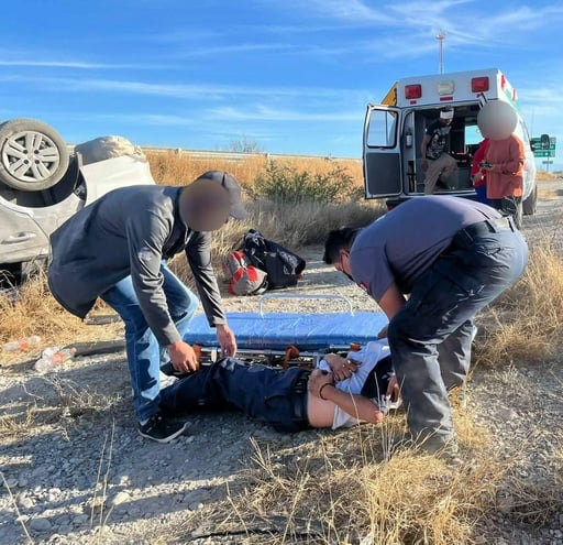 El accidente movilizó a cuerpos de emergencia de Escobedo.  Una fuerte movilización de unidades de auxilio se registró la tarde del viernes tras el reporte
