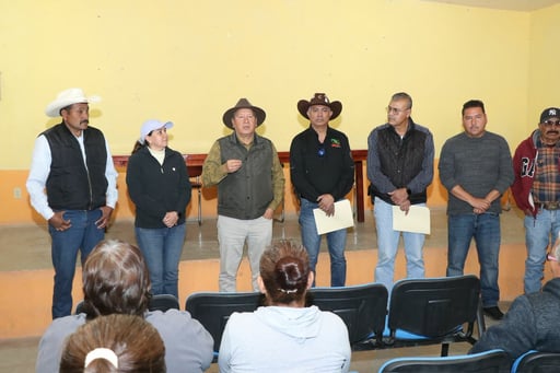 El alcalde Óscar Ríos Ramírez encabezó una Brigada Integral en el Ejido Santa María, entregando apoyos, mejorando infraestructura y fortaleciendo educación